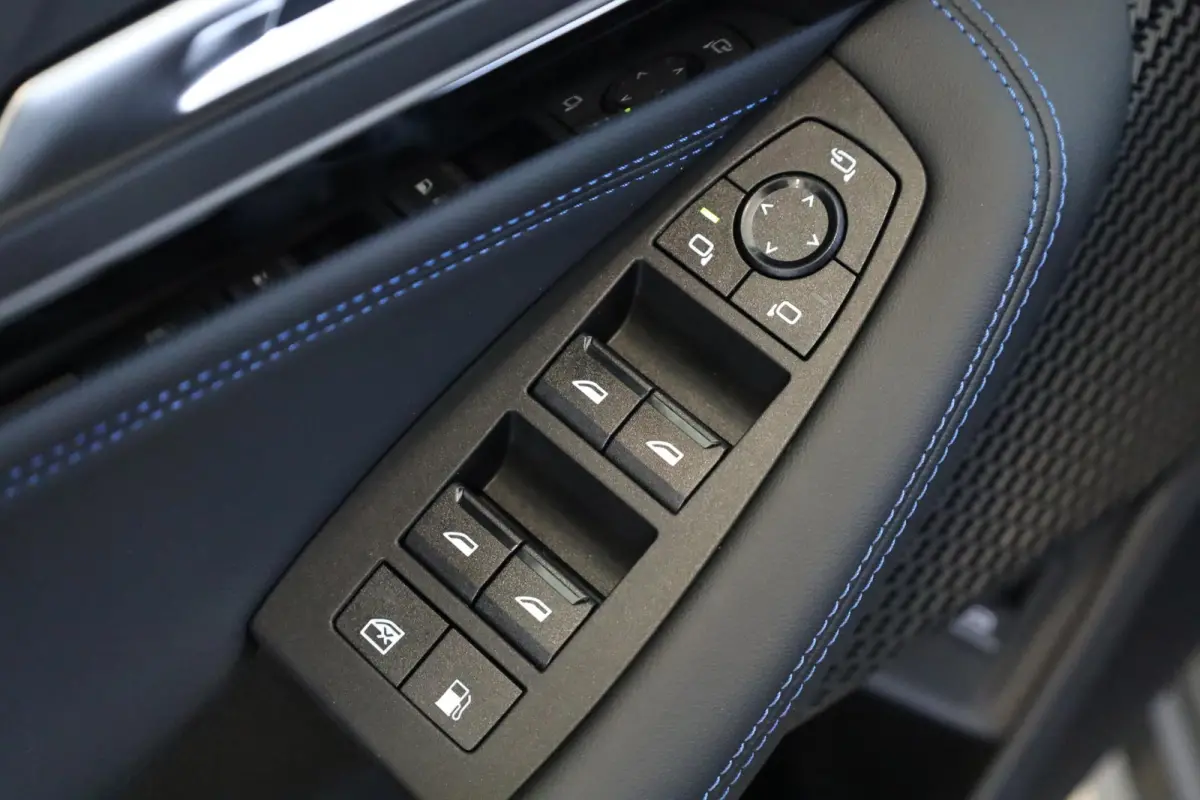 225e xDrive M Sport Pro | Panoramadak | Head Up | Harman Kardon | Driving Assistant Plus | Trekhaak