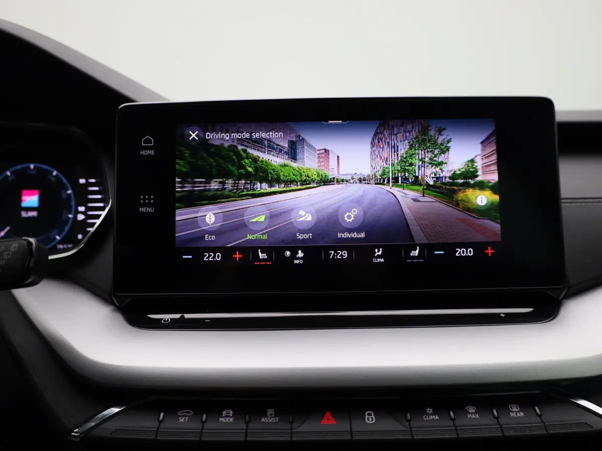1.0 TSI Business Edition | Apple Carplay / Android Auto | Parkeersensoren | Lichtmetalen Velgen |