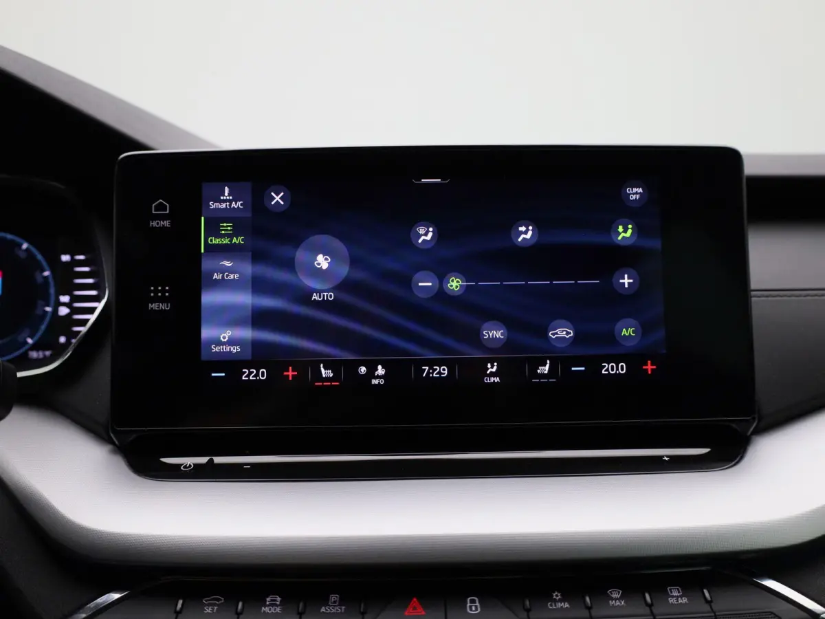 1.0 TSI Business Edition | Apple Carplay / Android Auto | Parkeersensoren | Lichtmetalen Velgen |