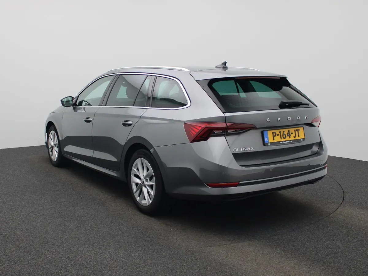 1.0 TSI Business Edition | Apple Carplay / Android Auto | Parkeersensoren | Lichtmetalen Velgen |