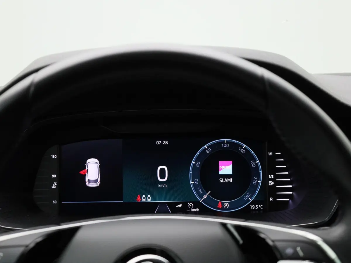 1.0 TSI Business Edition | Apple Carplay / Android Auto | Parkeersensoren | Lichtmetalen Velgen |
