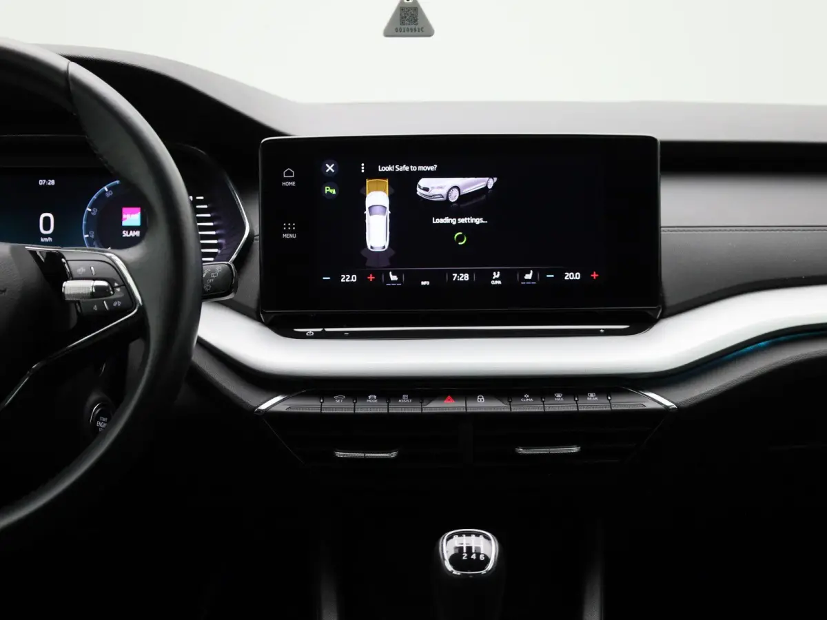 1.0 TSI Business Edition | Apple Carplay / Android Auto | Parkeersensoren | Lichtmetalen Velgen |