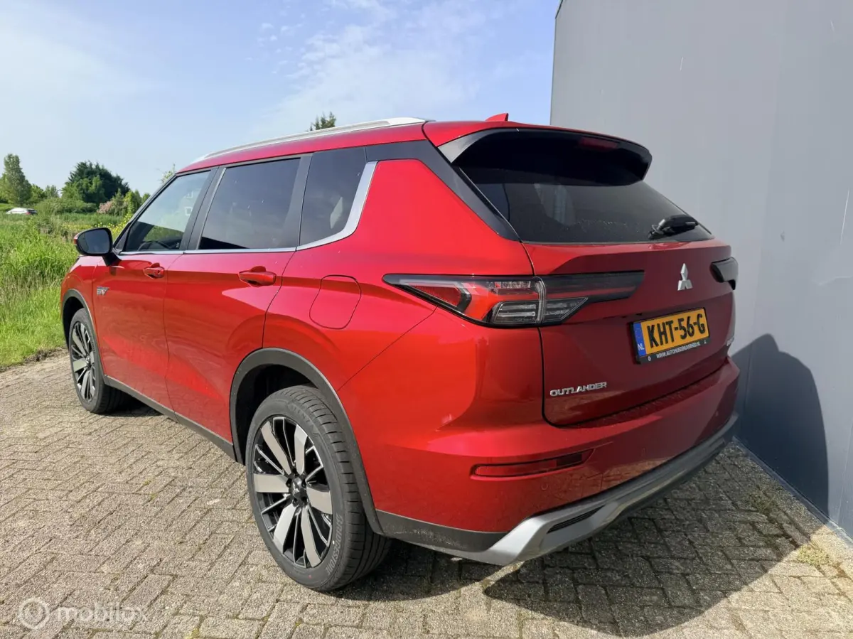 2.4 PHEV First Edition