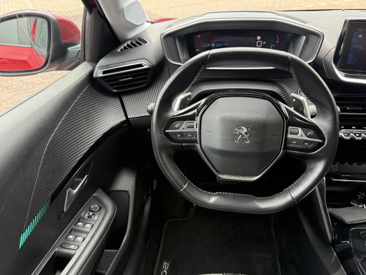 1.2 PureTech Blue Lease Allure automaat 131 pk org nl auto nap logisch navi camera climate ctr cruise ctr led half leder/stof lmv 17 inch dealer onderhouden
