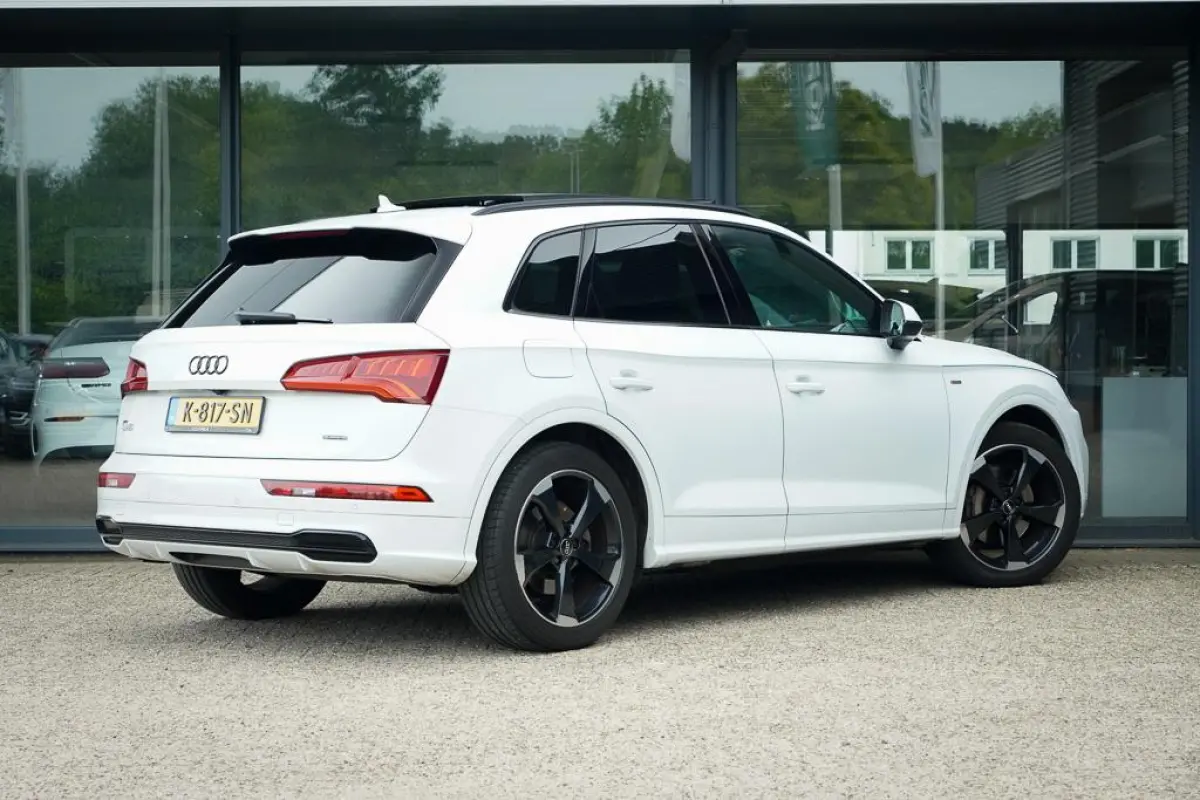 3.0 TDI quattro Sport S Line Black Edition / Pano / Leder / Luchtvering / Adaptive Cruise