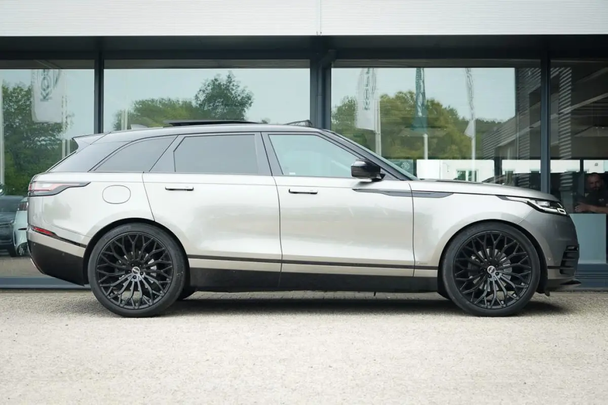 3.0 V6 AWD First Edition / Pano / Luchtvering / Meridian Surround / 23''