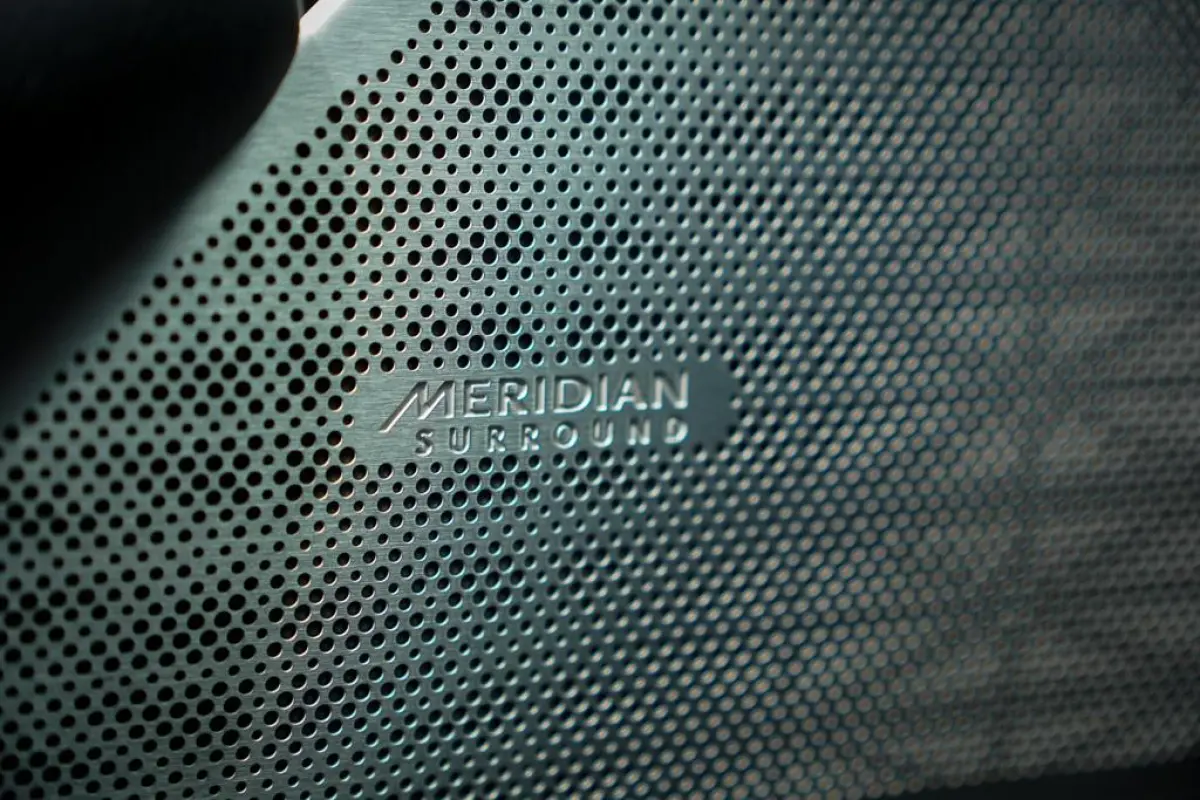 3.0 V6 AWD First Edition / Pano / Luchtvering / Meridian Surround / 23''