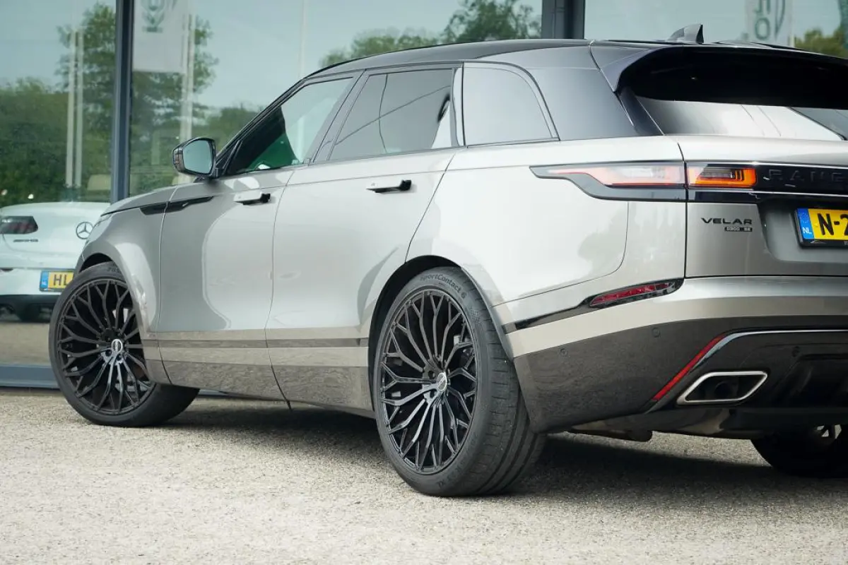 3.0 V6 AWD First Edition / Pano / Luchtvering / Meridian Surround / 23''