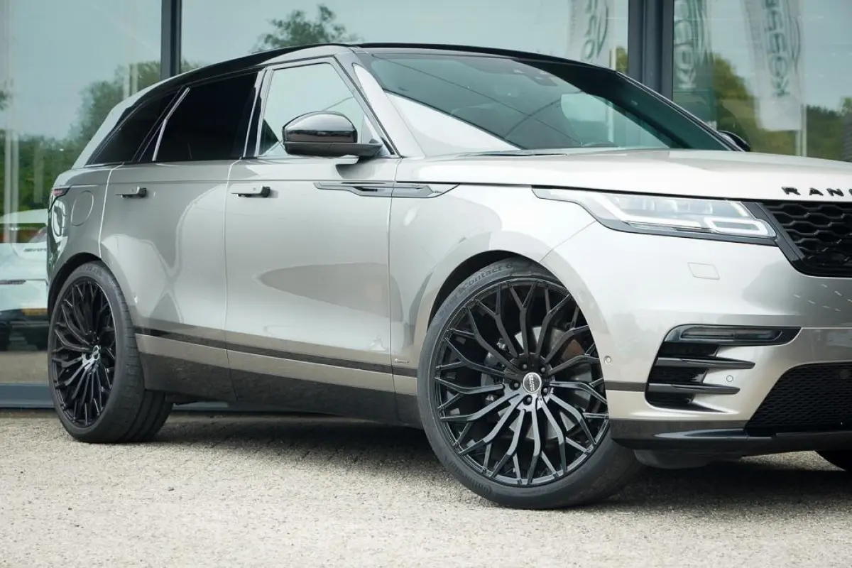 3.0 V6 AWD First Edition / Pano / Luchtvering / Meridian Surround / 23''