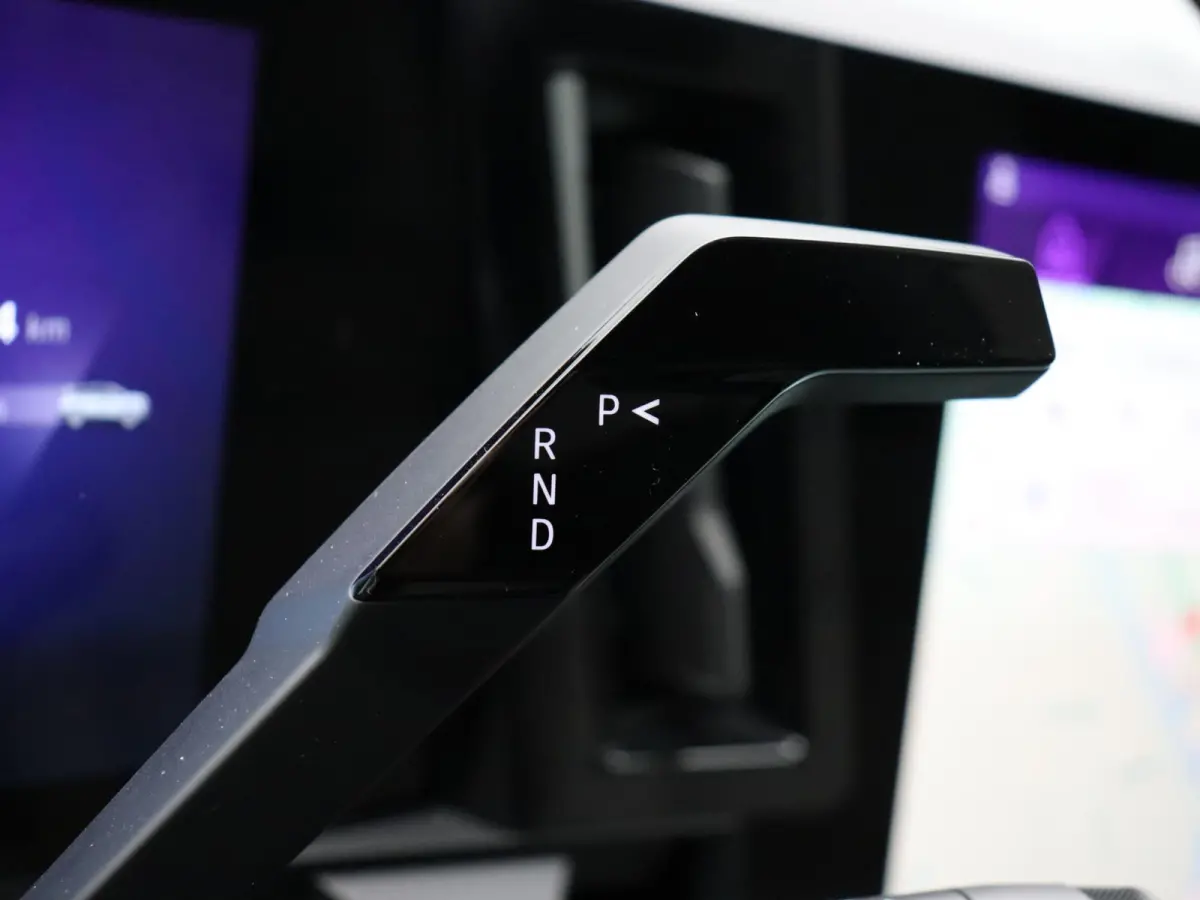 E-Tech full hybrid 200 iconic 7p. | Vijf jaar garantie | HUD | Harman kardon | Panoramisch dak |