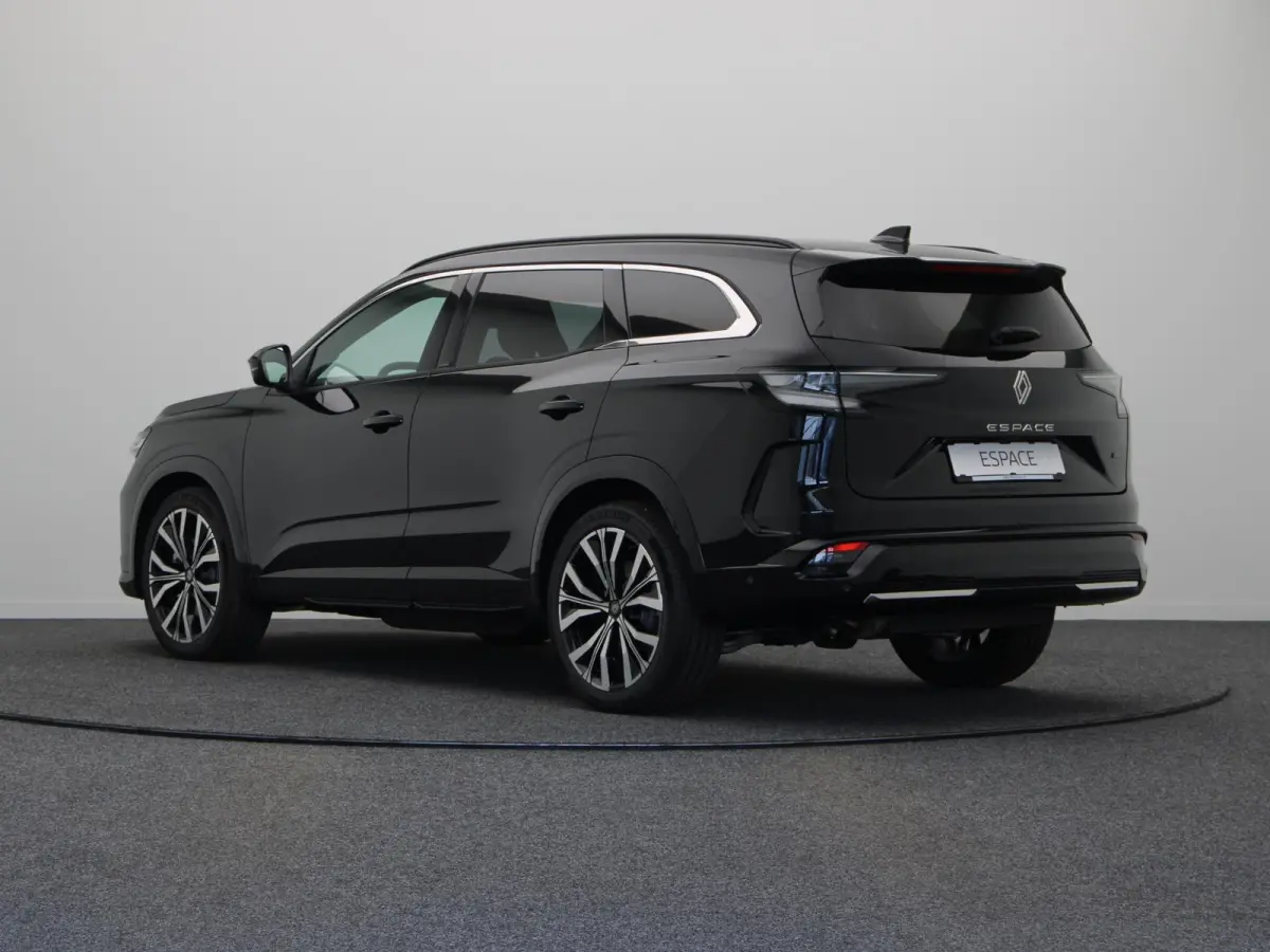 E-Tech full hybrid 200 iconic 7p. | Vijf jaar garantie | HUD | Harman kardon | Panoramisch dak |