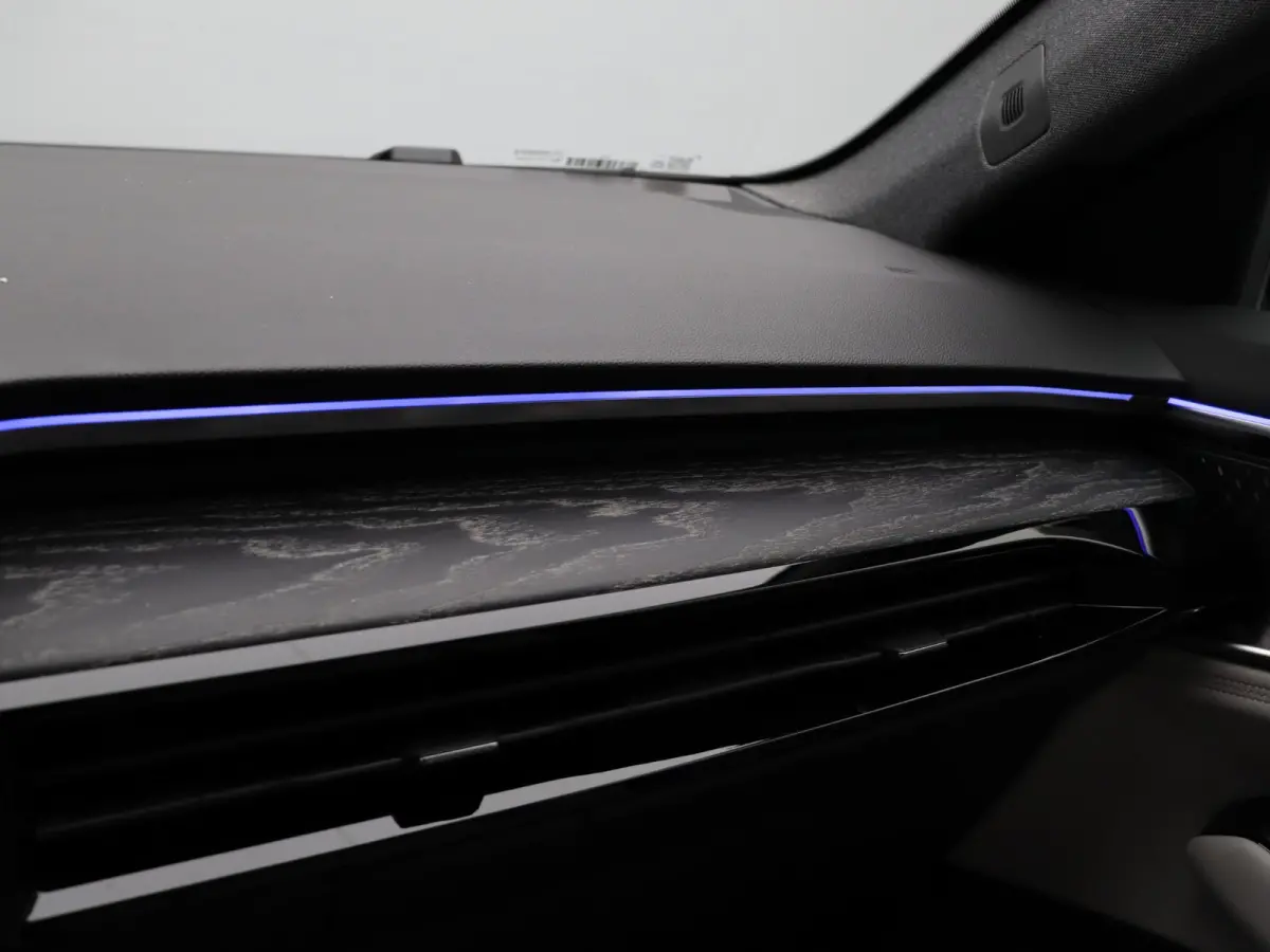 E-Tech full hybrid 200 iconic 7p. | Vijf jaar garantie | HUD | Harman kardon | Panoramisch dak |