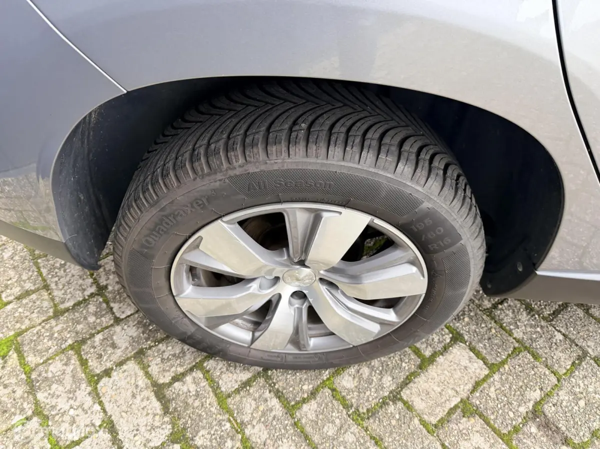 1.2 PureTech Allure navi panodak cruise control