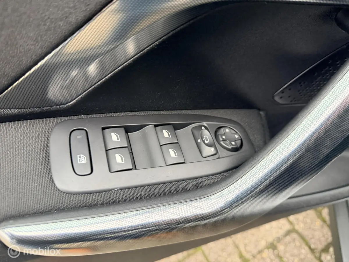 1.2 PureTech Allure navi panodak cruise control