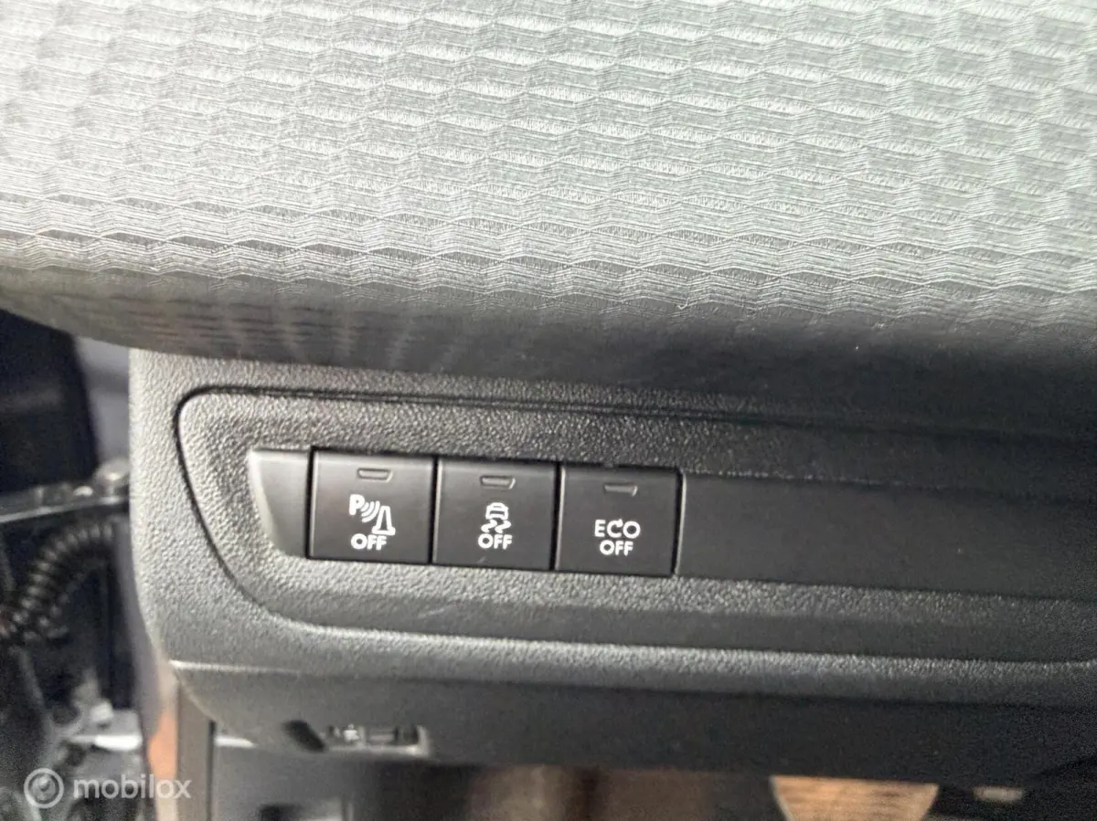 1.2 PureTech Allure navi panodak cruise control
