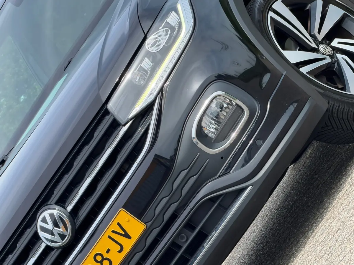 1.0 TSI DSG Automaat 2x R-Line - DeepBlack Pearl - Virtual/Camera/Carplay