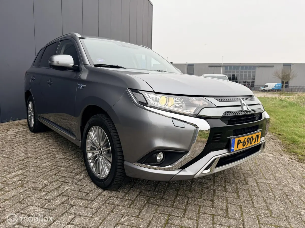 2.4 PHEV Pure+ |trekhaak | allseason |
