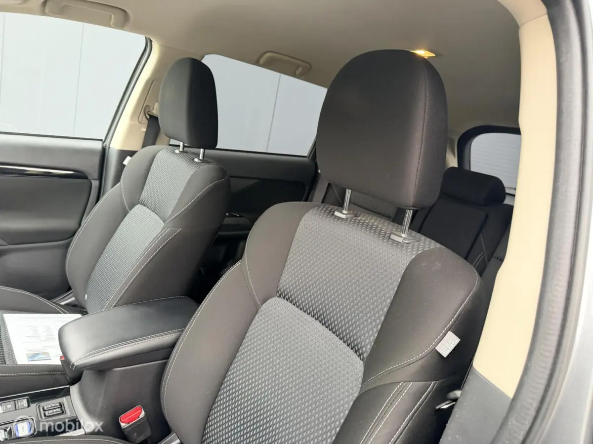 2.4 PHEV Pure+ |trekhaak | allseason |