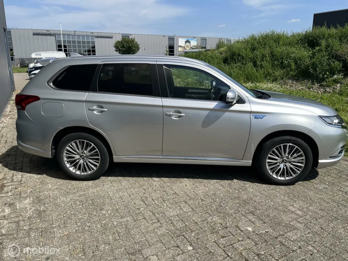 2.4 PHEV Instyle|trekhaak|zonnedak|leer