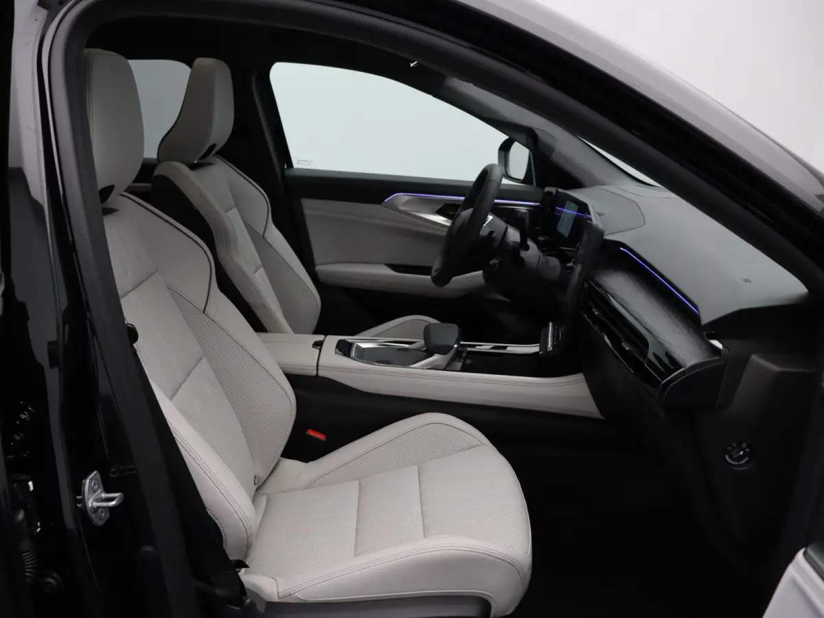 E-Tech full hybrid 200 iconic 7p. | Vijf jaar garantie | Harman Kardon | Panoramisch dak | HUD |