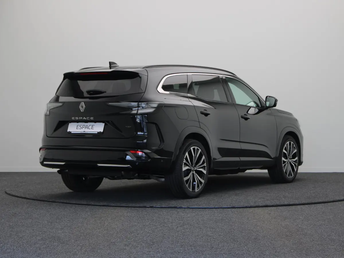 E-Tech full hybrid 200 iconic 7p. | Vijf jaar garantie | Harman Kardon | Panoramisch dak | HUD |