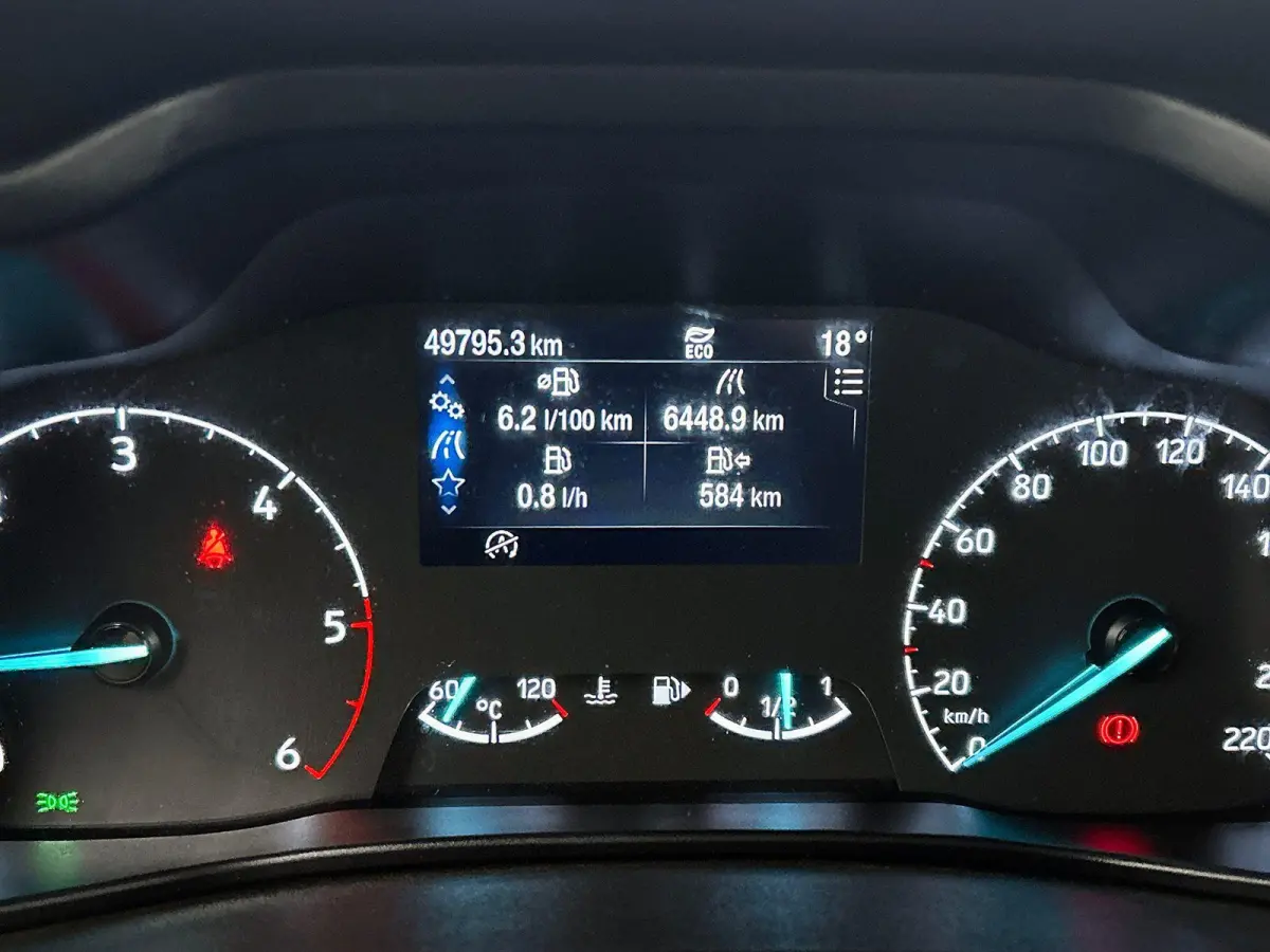 1.5 EcoBlue L2 Trend Navigatie Airco Parkeersensoren achter Cruise Control 3Zits Camera DAB+