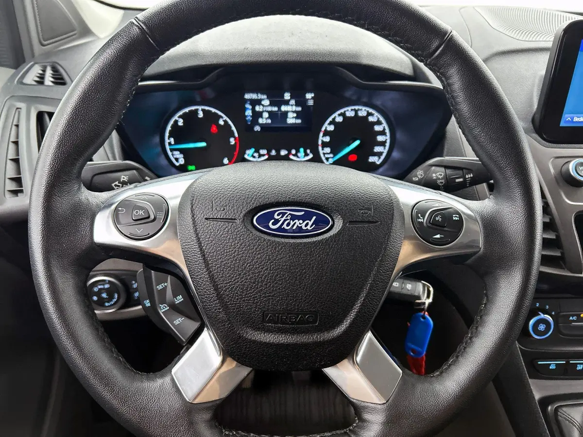 1.5 EcoBlue L2 Trend Navigatie Airco Parkeersensoren achter Cruise Control 3Zits Camera DAB+