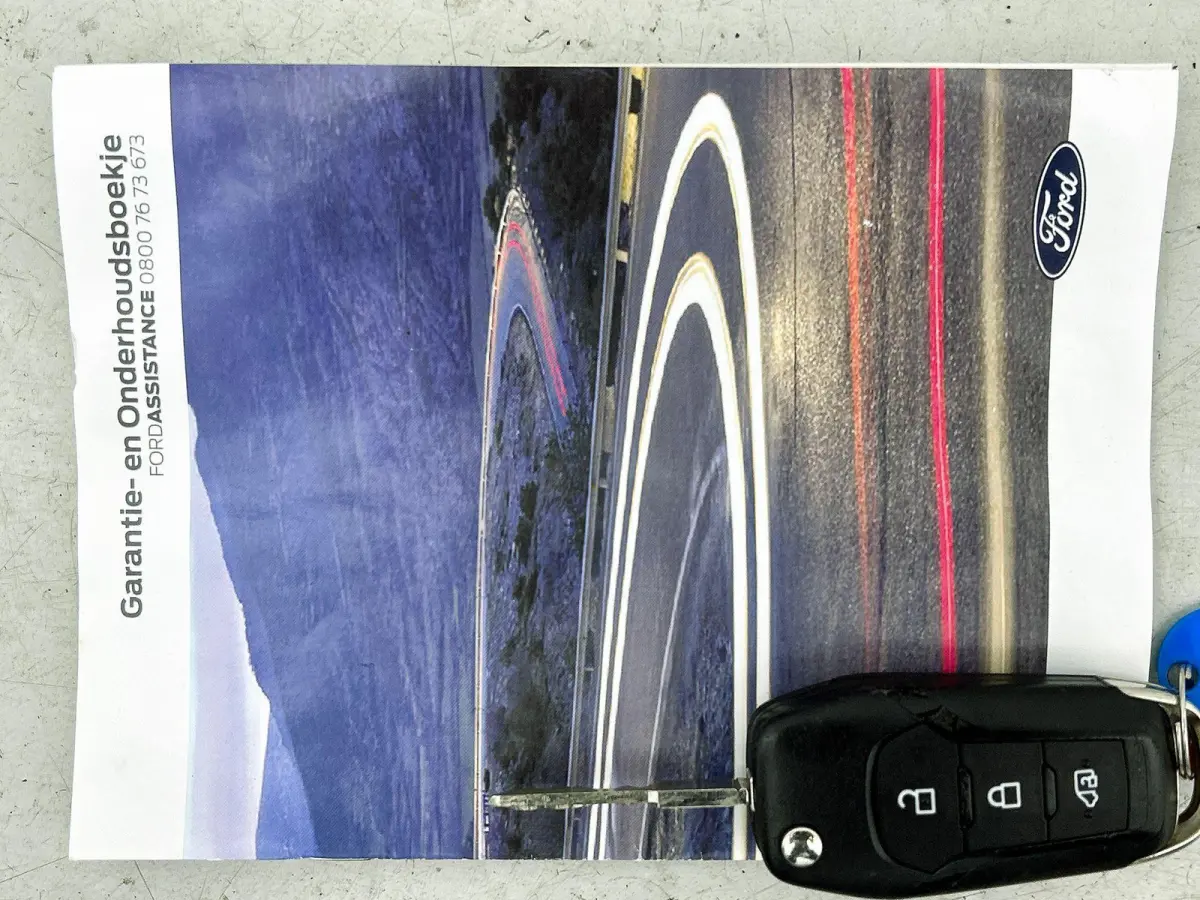 1.5 EcoBlue L2 Trend Navigatie Airco Parkeersensoren achter Cruise Control 3Zits Camera DAB+