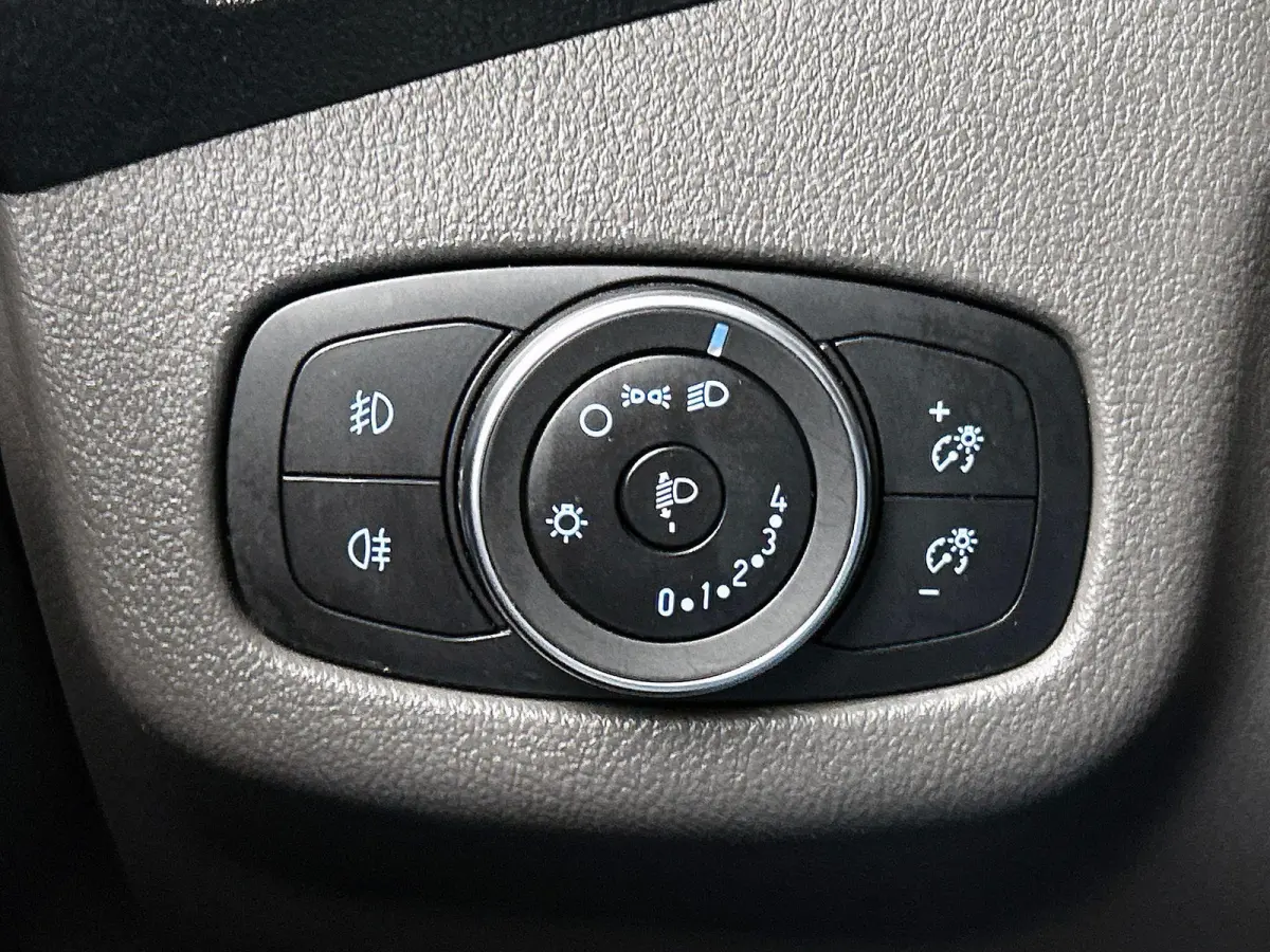 1.5 EcoBlue L2 Trend Navigatie Airco DAB+ Parkeersensoren Camera Bluetooth LM Velgen Apple Carplay Android auto 3Zits