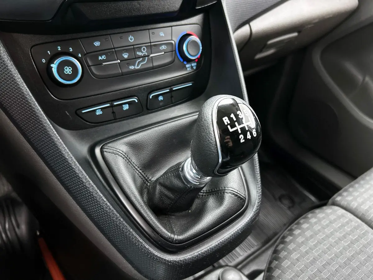 1.5 EcoBlue L2 Trend Navigatie Airco DAB+ Parkeersensoren Camera Bluetooth LM Velgen Apple Carplay Android auto 3Zits