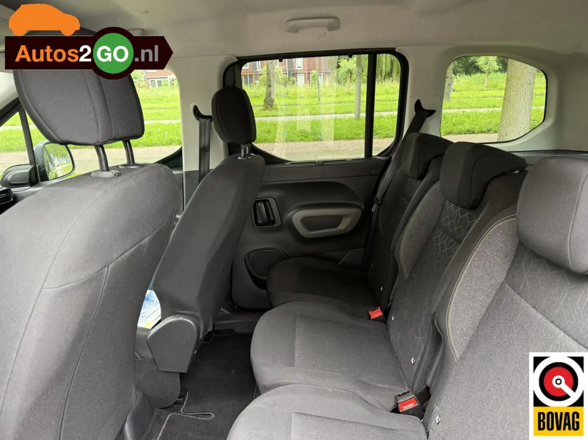1.2 Puretech Allure I Navi I Cruise controle I Parkeersensoren I Applecarplay Android auto I trekhaak I rijklaar I