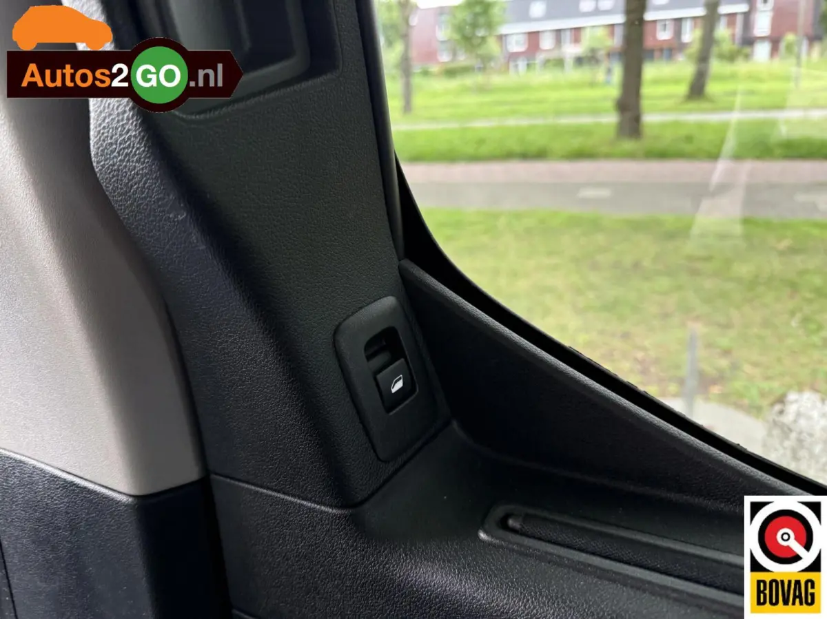 1.2 Puretech Allure I Navi I Cruise controle I Parkeersensoren I Applecarplay Android auto I trekhaak I rijklaar I