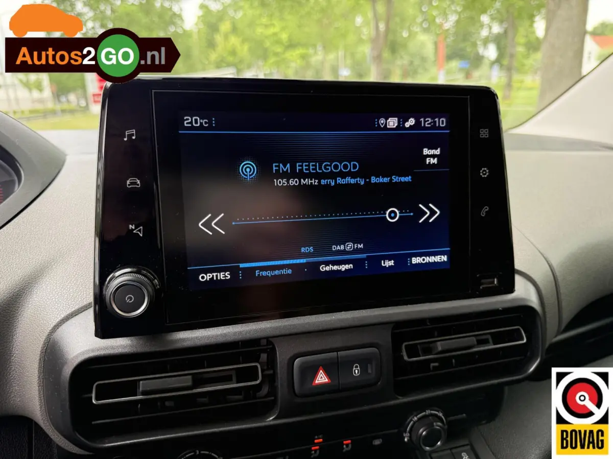 1.2 Puretech Allure I Navi I Cruise controle I Parkeersensoren I Applecarplay Android auto I trekhaak I rijklaar I