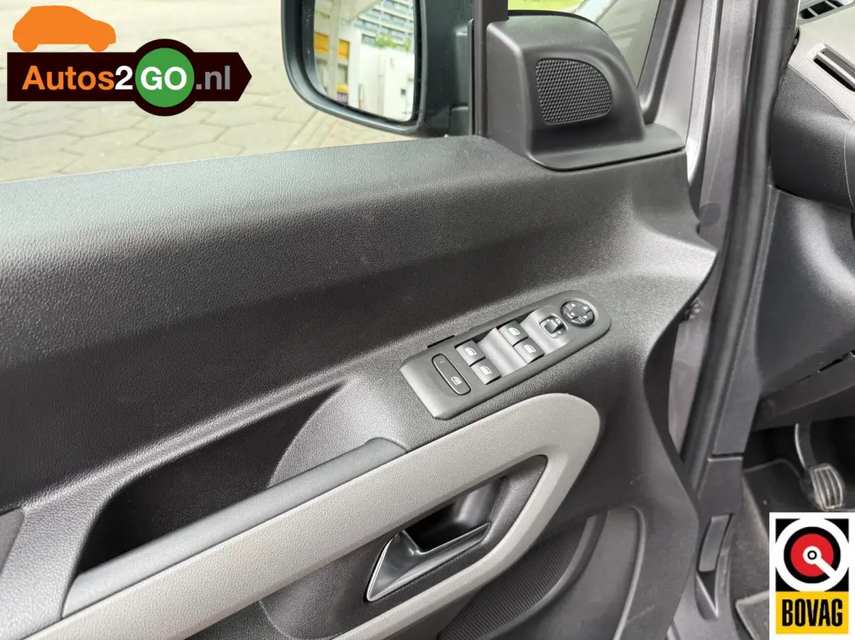 1.2 Puretech Allure I Navi I Cruise controle I Parkeersensoren I Applecarplay Android auto I trekhaak I rijklaar I