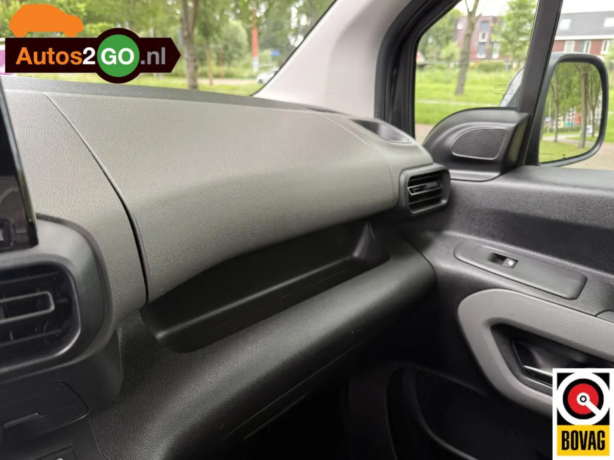 1.2 Puretech Allure I Navi I Cruise controle I Parkeersensoren I Applecarplay Android auto I trekhaak I rijklaar I