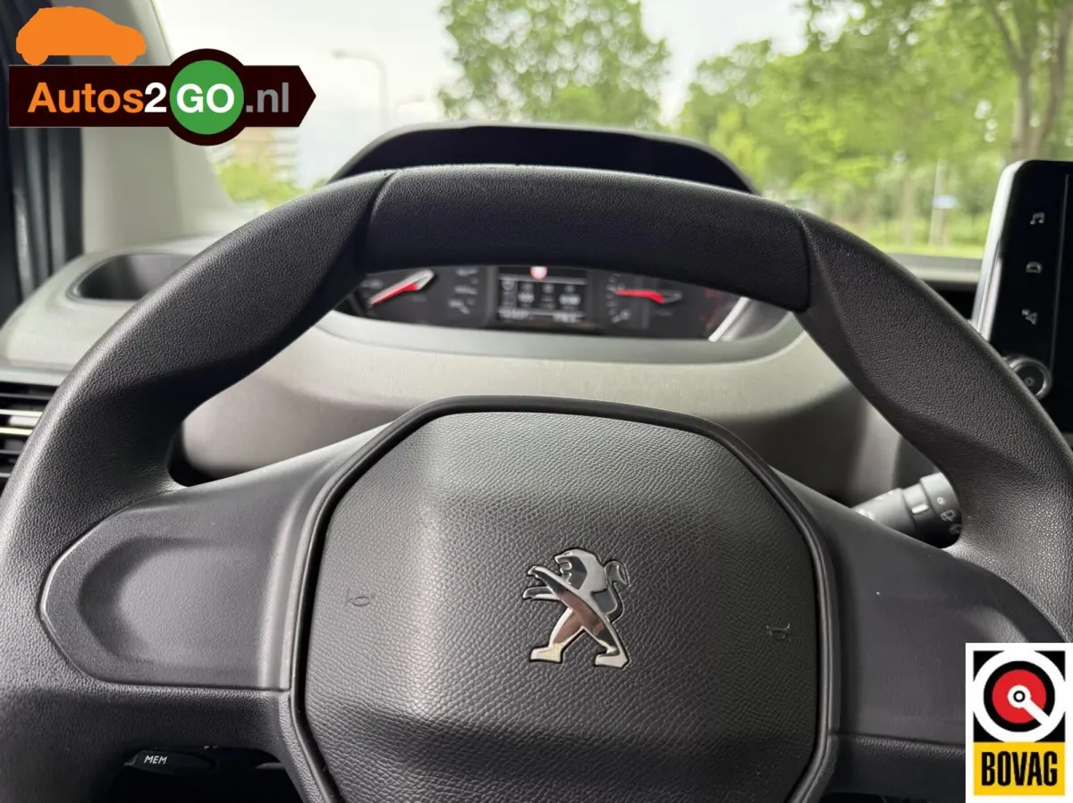 1.2 Puretech Allure I Navi I Cruise controle I Parkeersensoren I Applecarplay Android auto I trekhaak I rijklaar I