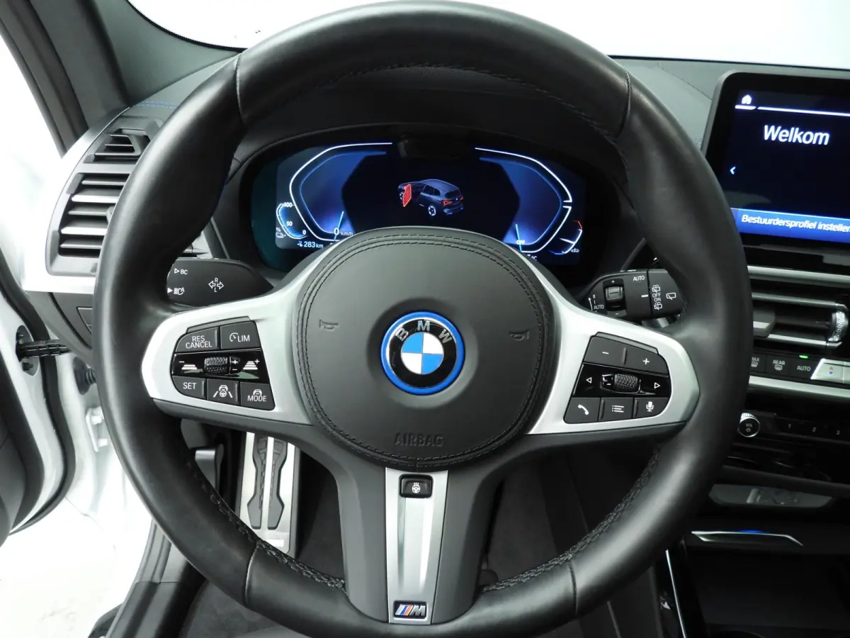 High Executive | M-Sportpakket | LED | Leder | HUD | Active Cruise | Trekhaak | Panoramadak | DAB | Harman-Kardon Sound | Alu 20 inch