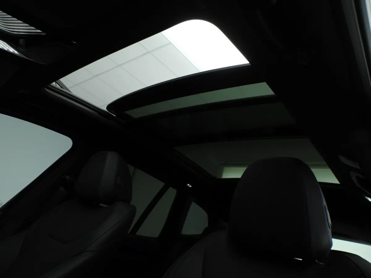 High Executive | M-Sportpakket | LED | Leder | HUD | Active Cruise | Trekhaak | Panoramadak | DAB | Harman-Kardon Sound | Alu 20 inch