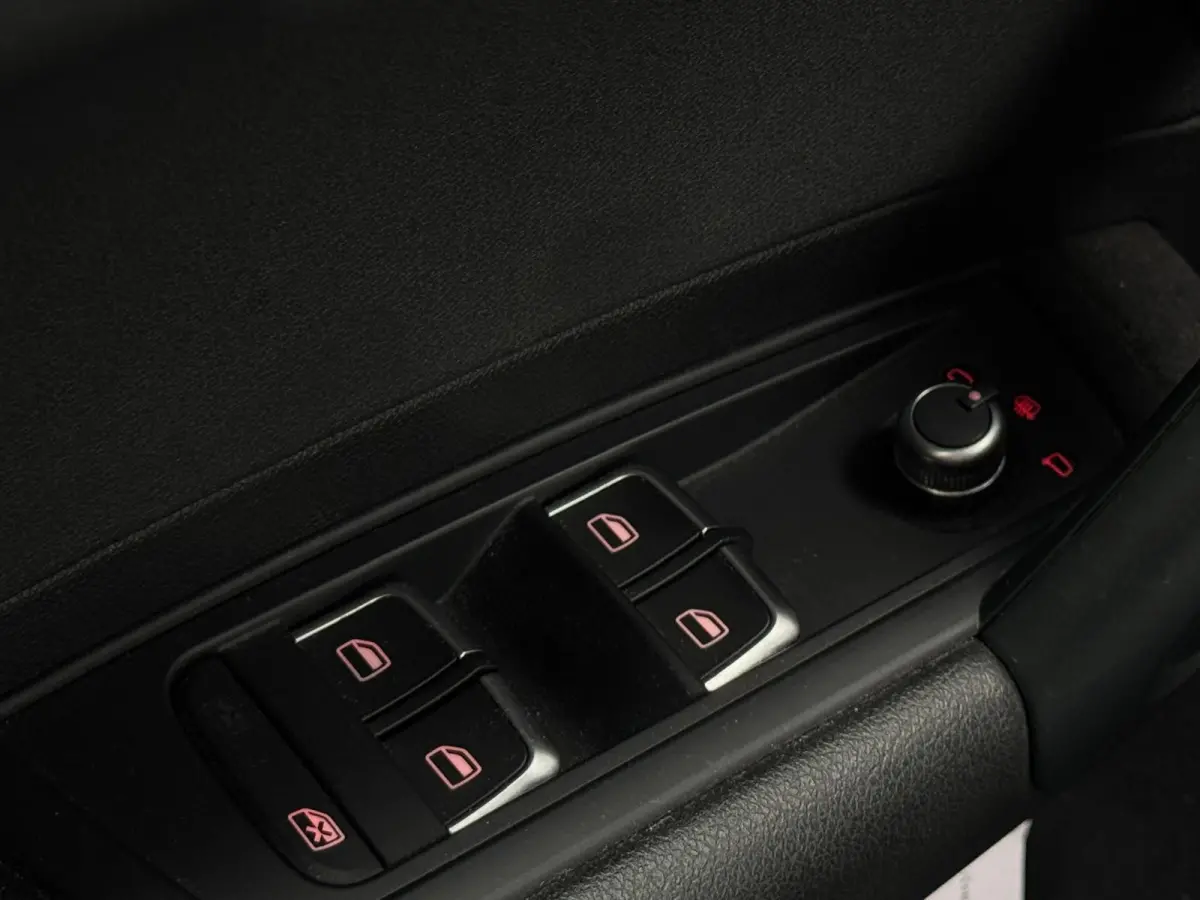1.0 TFSI SPORT | NARDO| SPORTVELGEN | AIRCO | CRUISE CONTROL