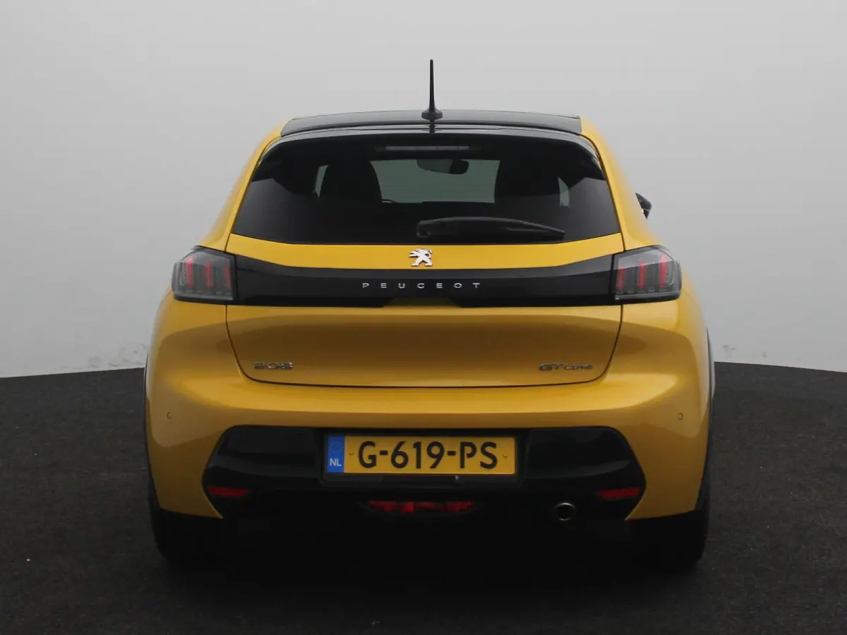 1.2 PureTech GT-Line | Apple Carplay/Android Auto | Panoramadak | Achteruitrijcamera | Cruise Control | Climate Control |