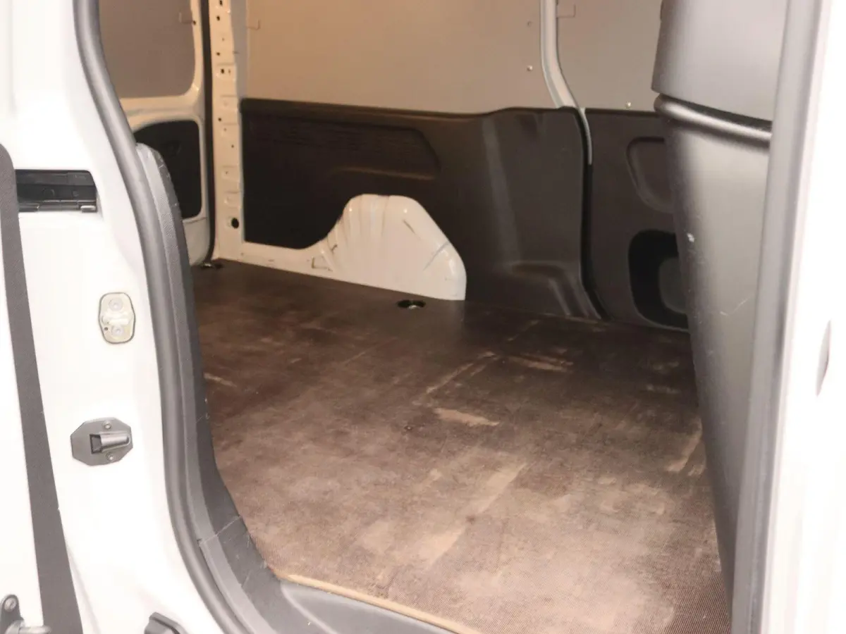 1.5D 100pk L1 650kg | Airconditioning | Zijschuifdeur |