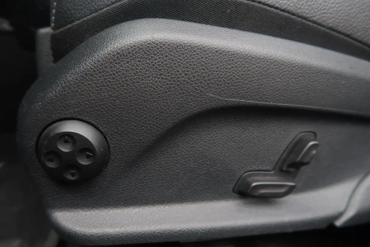 180 AUT NAVIGATIE|FULL-LED|PDC|BLUETOOTH|CRUISECONTROL|ORIGINEEL NEDERLANDS