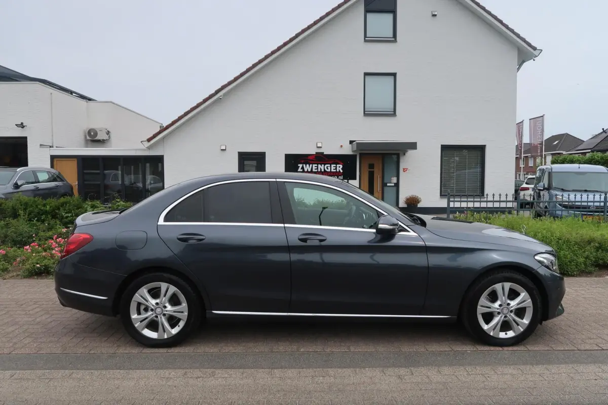180 AUT NAVIGATIE|FULL-LED|PDC|BLUETOOTH|CRUISECONTROL|ORIGINEEL NEDERLANDS