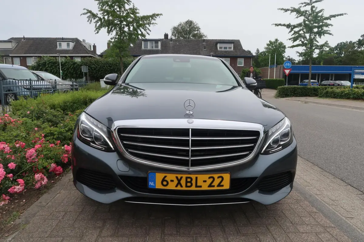 180 AUT NAVIGATIE|FULL-LED|PDC|BLUETOOTH|CRUISECONTROL|ORIGINEEL NEDERLANDS