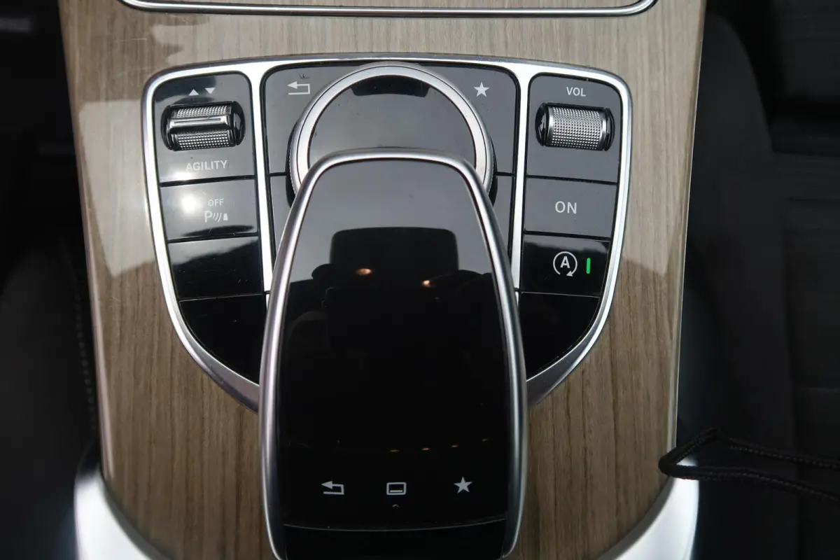 180 AUT NAVIGATIE|FULL-LED|PDC|BLUETOOTH|CRUISECONTROL|ORIGINEEL NEDERLANDS