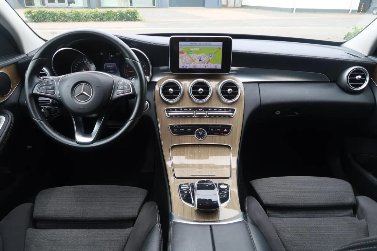 180 AUT NAVIGATIE|FULL-LED|PDC|BLUETOOTH|CRUISECONTROL|ORIGINEEL NEDERLANDS