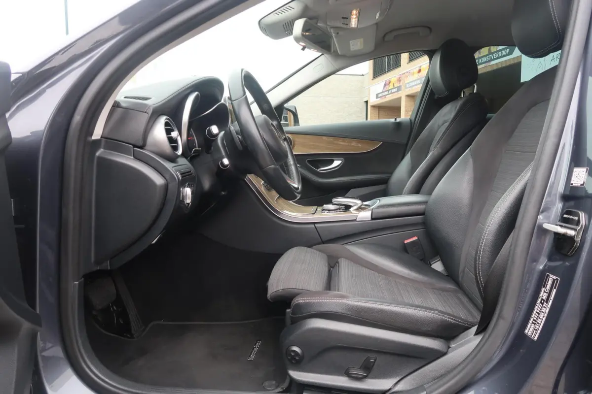 180 AUT NAVIGATIE|FULL-LED|PDC|BLUETOOTH|CRUISECONTROL|ORIGINEEL NEDERLANDS