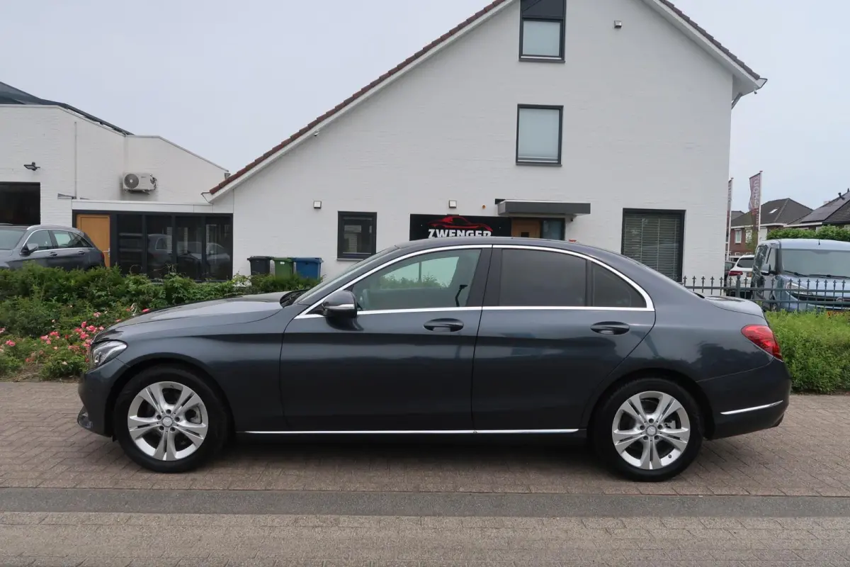 180 AUT NAVIGATIE|FULL-LED|PDC|BLUETOOTH|CRUISECONTROL|ORIGINEEL NEDERLANDS