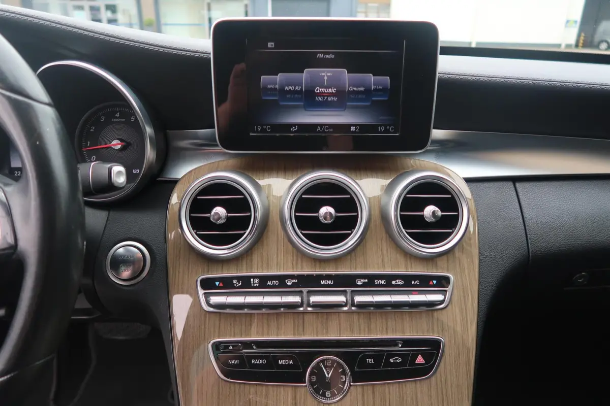 180 AUT NAVIGATIE|FULL-LED|PDC|BLUETOOTH|CRUISECONTROL|ORIGINEEL NEDERLANDS