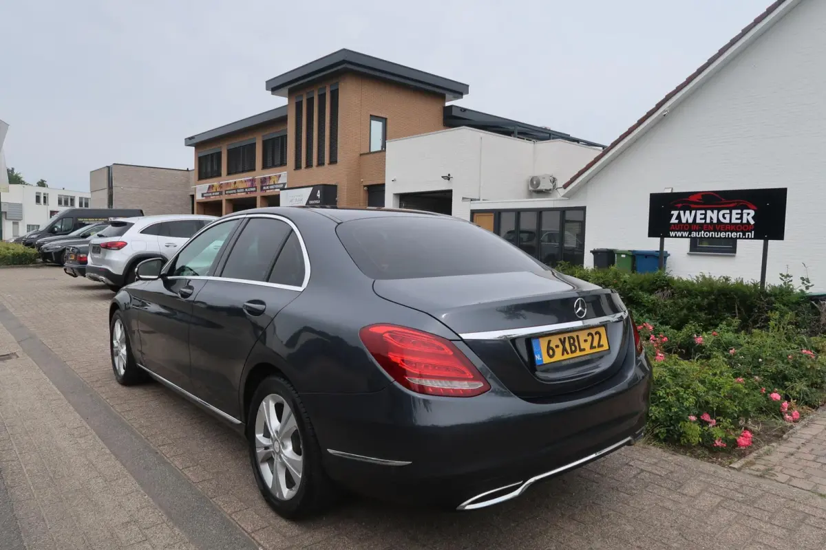 180 AUT NAVIGATIE|FULL-LED|PDC|BLUETOOTH|CRUISECONTROL|ORIGINEEL NEDERLANDS